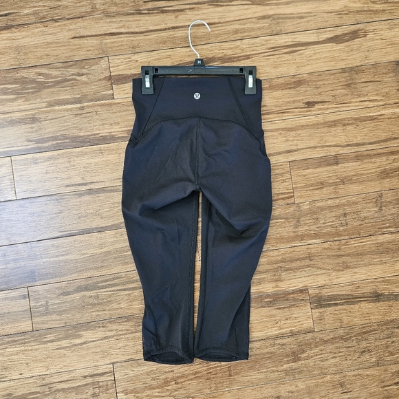 Lululemon Align 17" Cropped Leggings - Picture 5 of 5